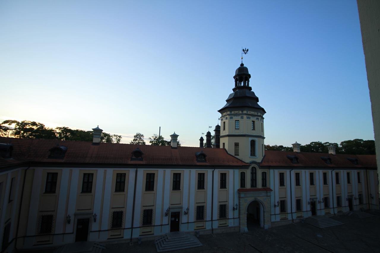 Palace Hotel Njasvizj Buitenkant foto